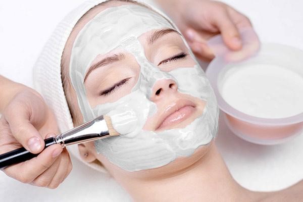 بهترین متخصص پوست و مو در اکباتان 