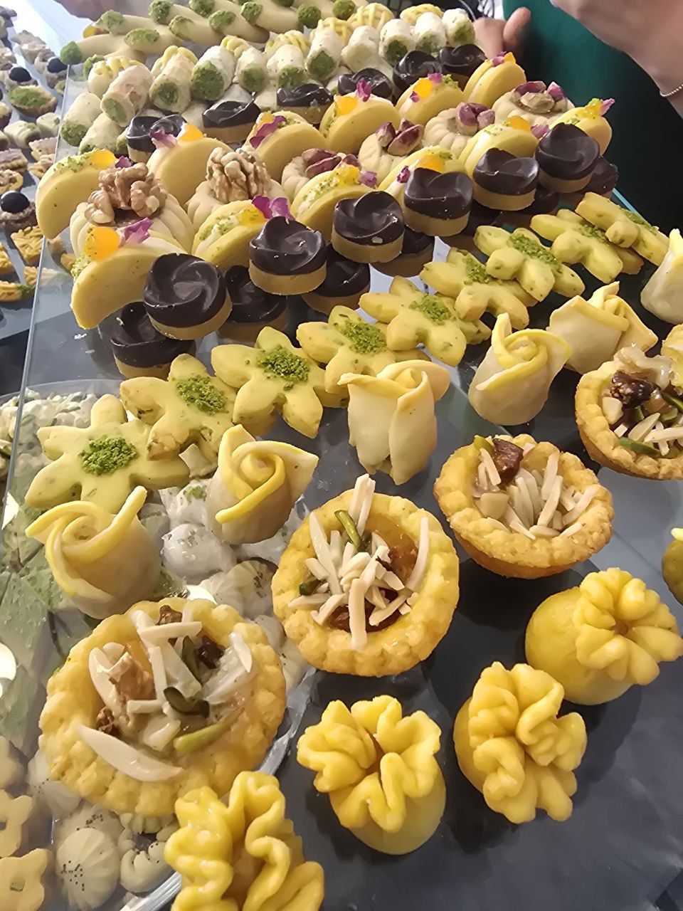 آموزش شیرینی سنتی و مدرن در اصفهان