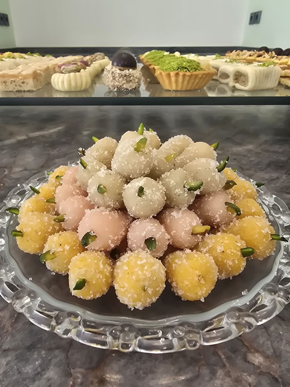 آموزش شیرینی سنتی و مدرن در اصفهان