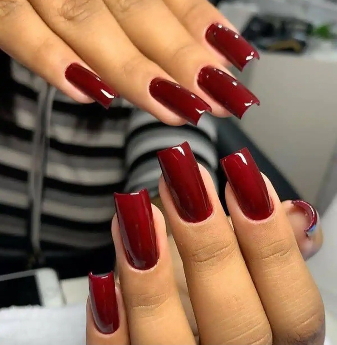 کاشت ناخن در اصفهان