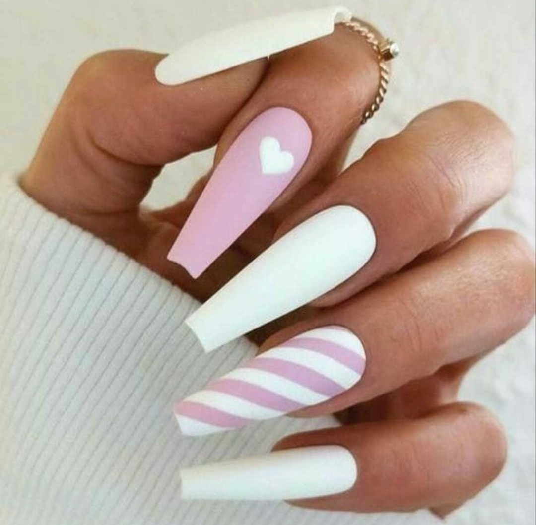 کاشت ناخن در اصفهان