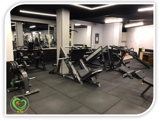 فضای باشگاه بدنسازی مردانه در سعادت آباد