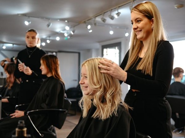 انجام کار توسط متخصصین