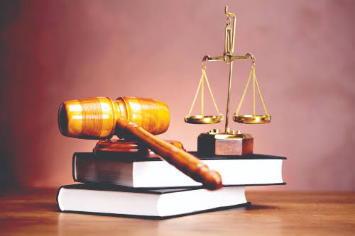 بهترین وکیل ساری