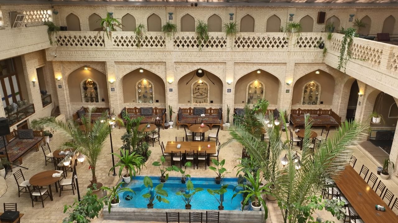 اقامتگاه در نایین