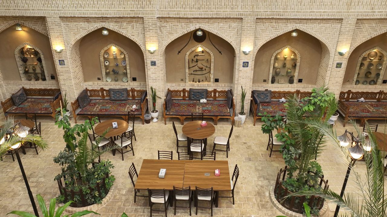 اقامتگاه در نایین