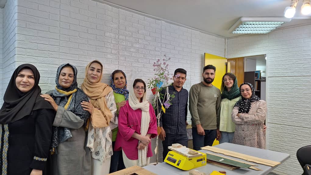 اموزشگاه فنی حرفه ای سی آوا