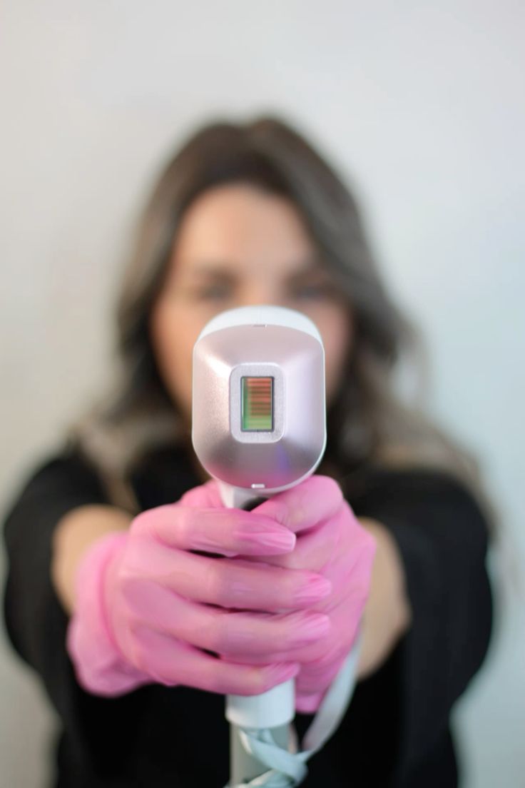 لیزر موهای زائد در اصفهان 