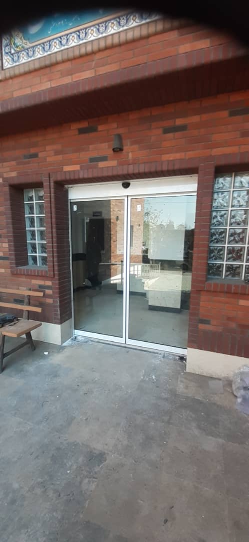 نصب و تعمیر شیشه اتومات