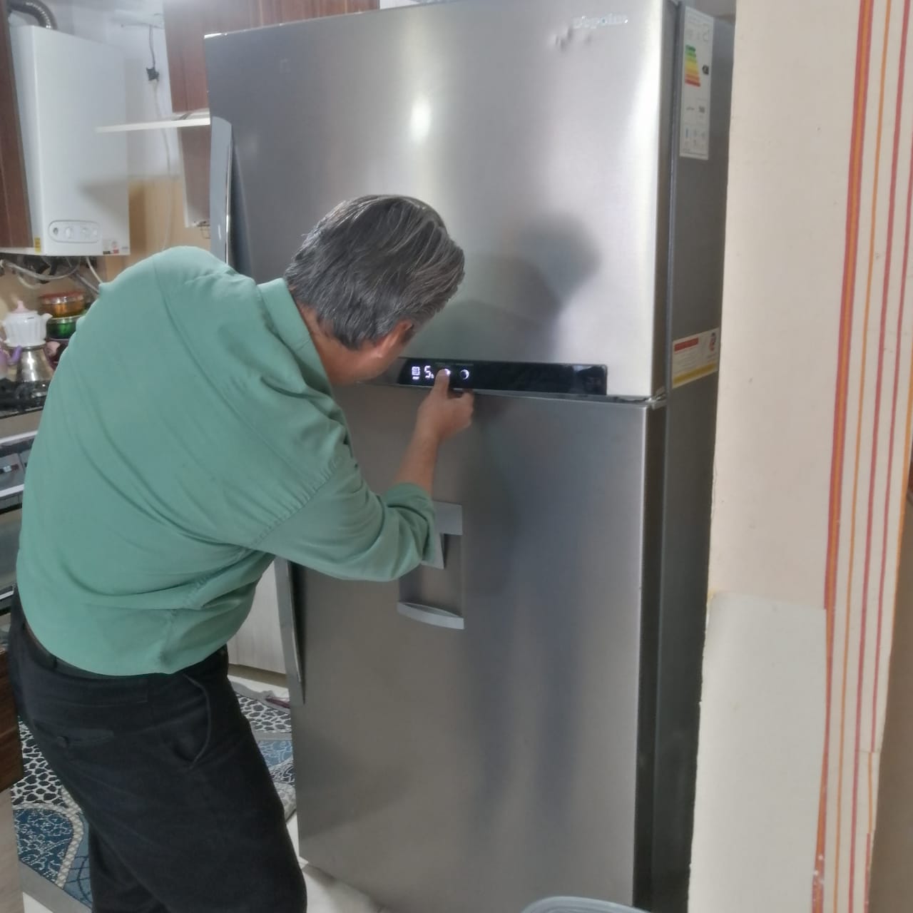 سرویس کار یخچال گلبهار