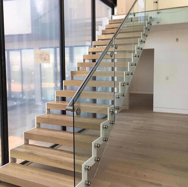 انواع پله های فلزی