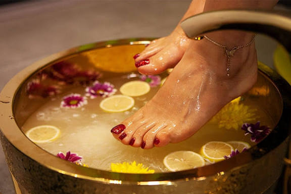 سالن زیبایی در

 آتیشگاه

   