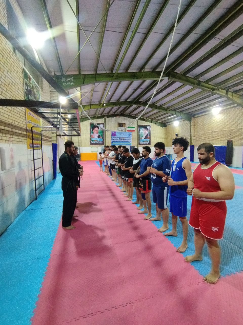 باشگاه رزمی MMA در اصفهان