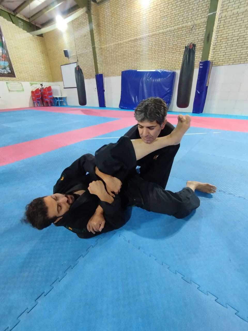 باشگاه رزمی MMA در اصفهان