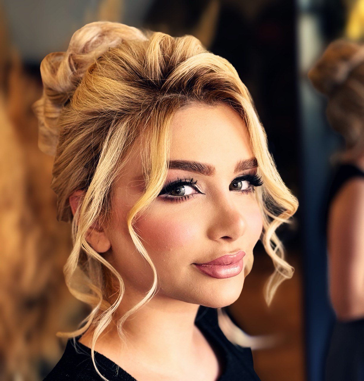 سالن زیبایی زینب همتی