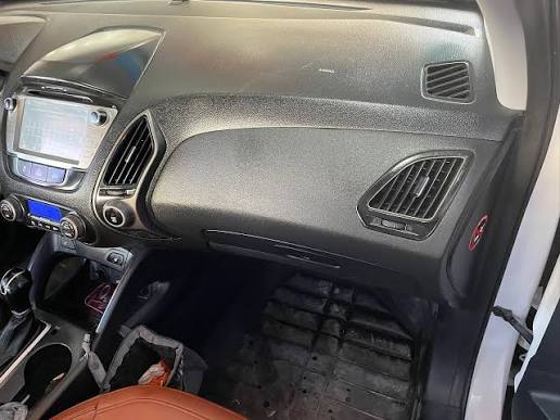 تعمیر داشبورد توسان09123995359