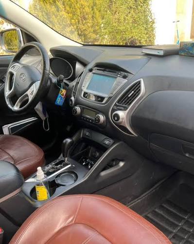 تعمیر داشبورد توسان09123995359