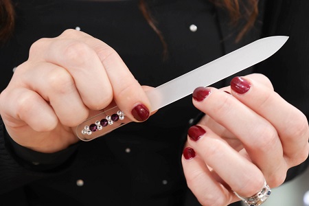 ناخن کار حرفه ای در خانه اصفهان