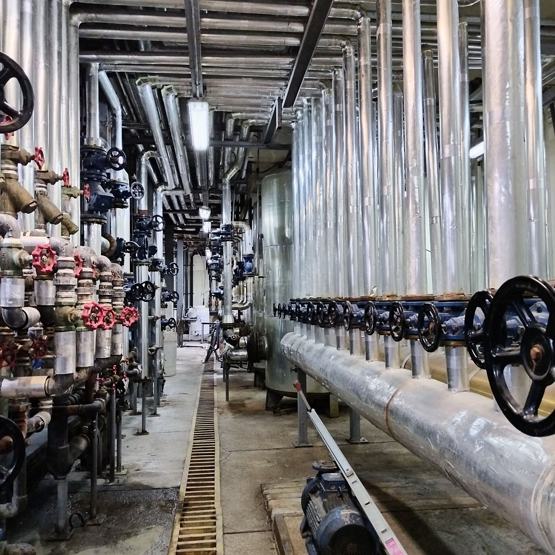 تاسیسات امیر سلیمانی