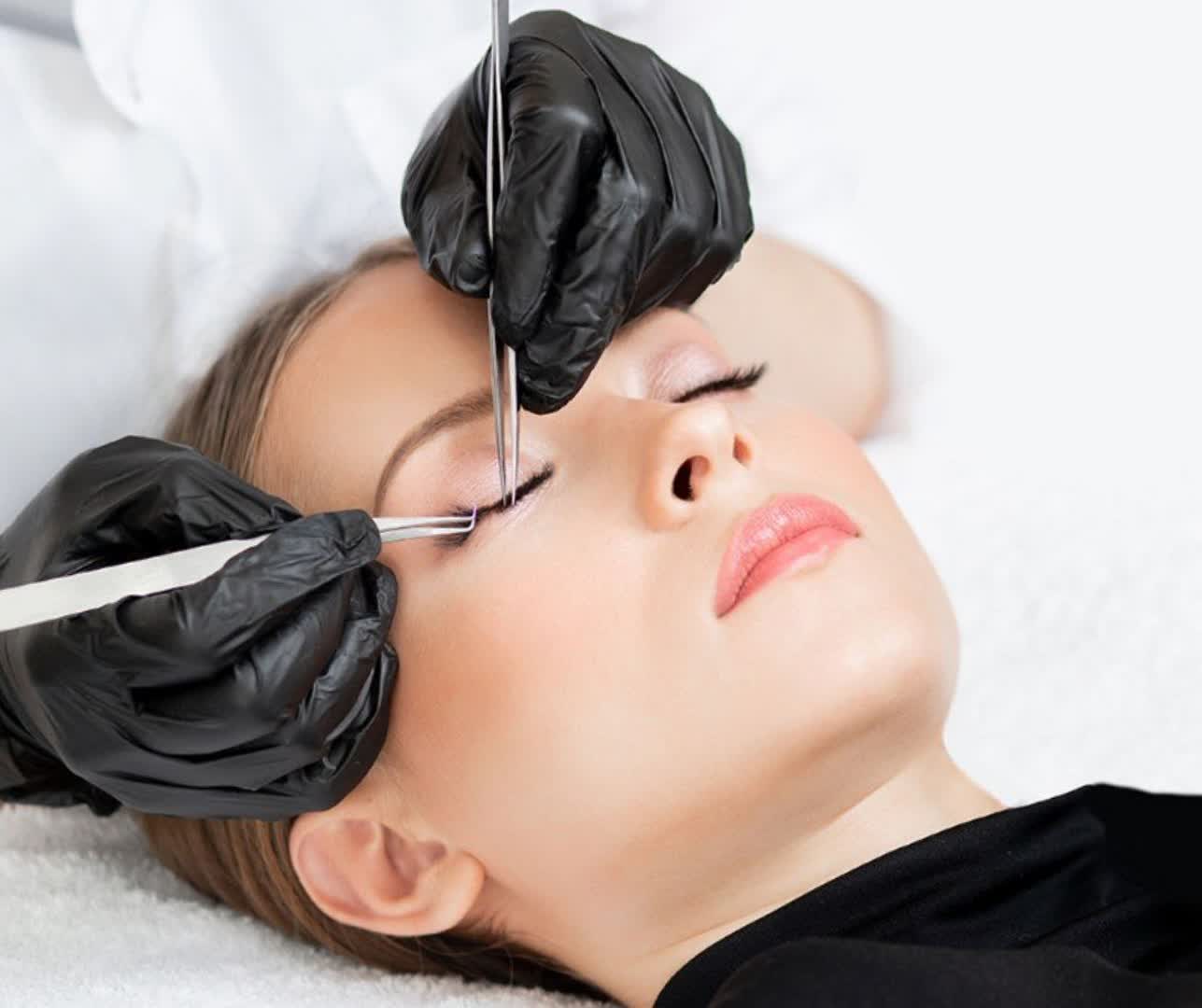 چرا خدمات اکستنشن مژه ما؟