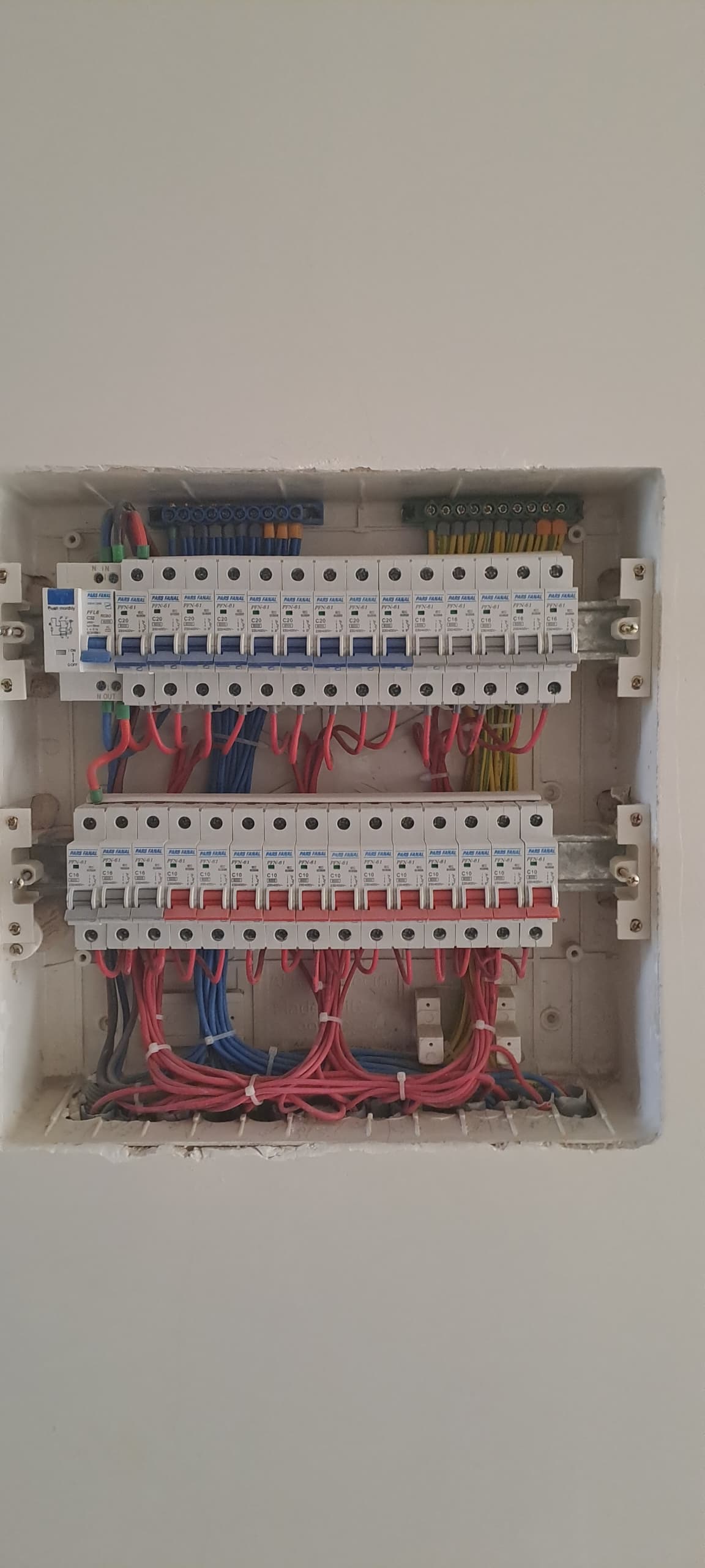برق صنعتی در اصفهان