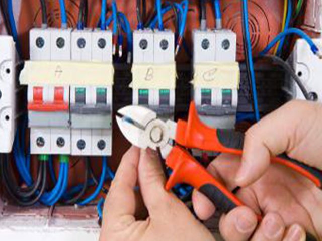 برقکار شبانه روزی اصفهان&nbsp;