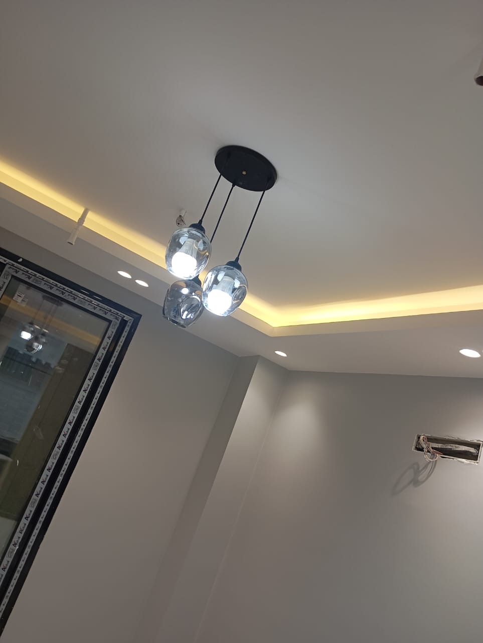 تعمیرکار برق ساختمان اصفهان