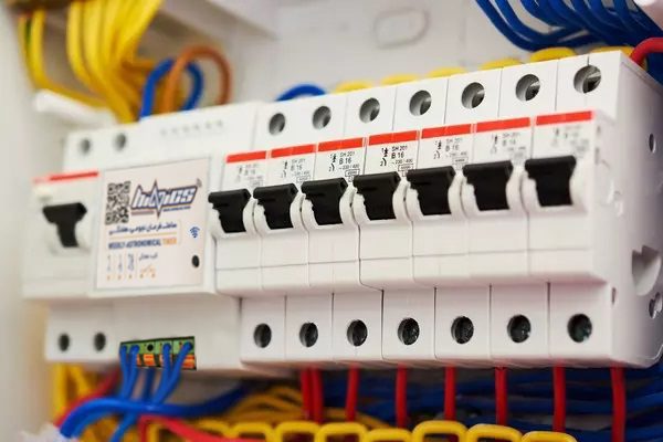 برقکار شبانه روزی اصفهان&nbsp;