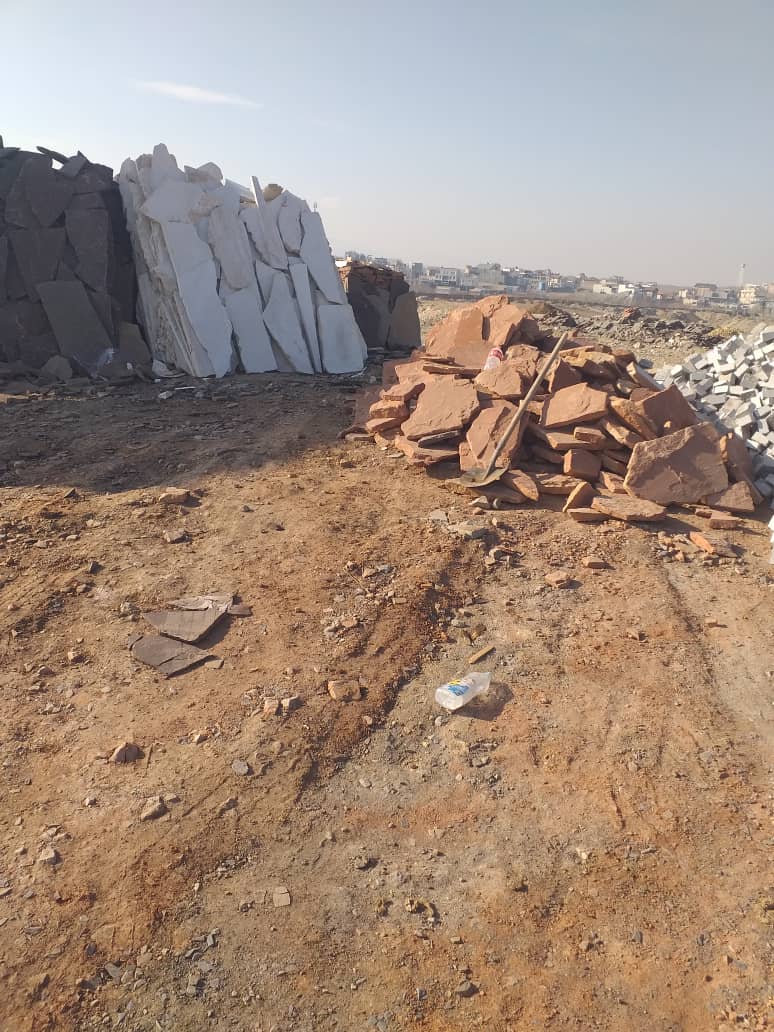 خرید و فروش و قیمت انواع سنگ ورقه به صورت عمده و تیراژ