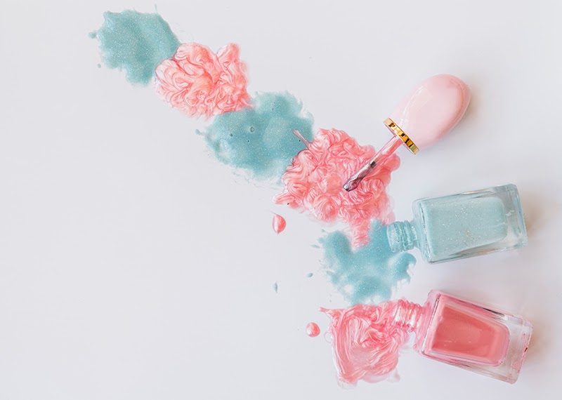 ناخن کار در خانه اصفهان