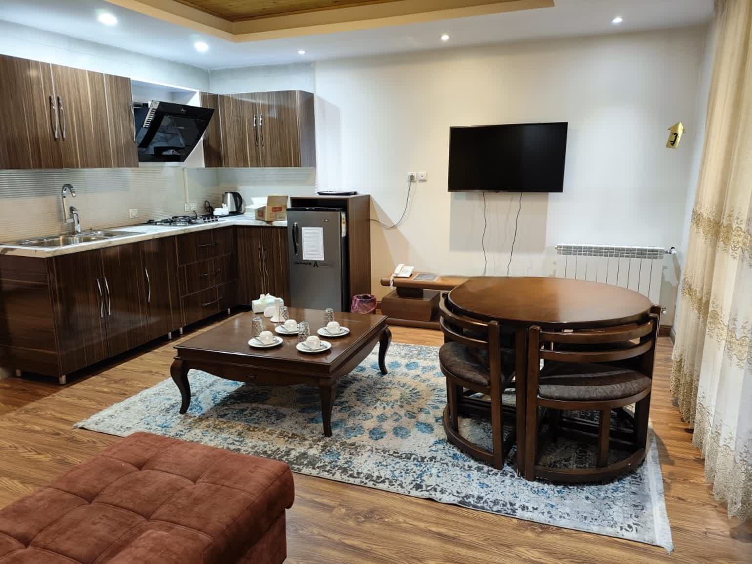 هتل در جاده چالوس