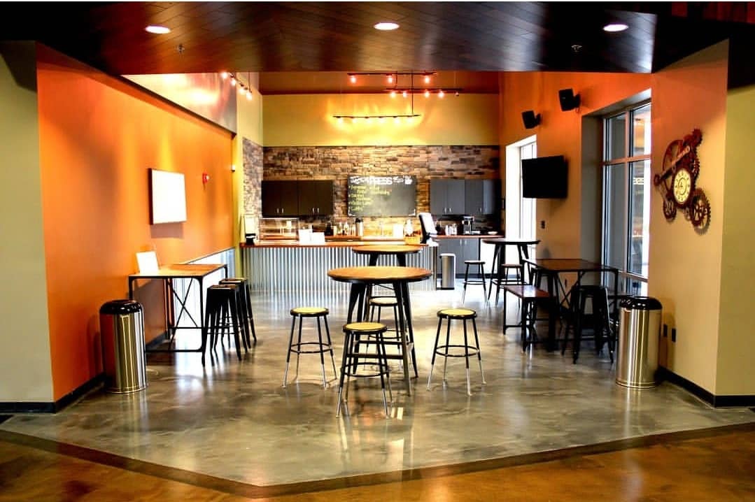 اجرای کفپوش اپوکسی مجتمع‌های تجاری و مراکز خرید