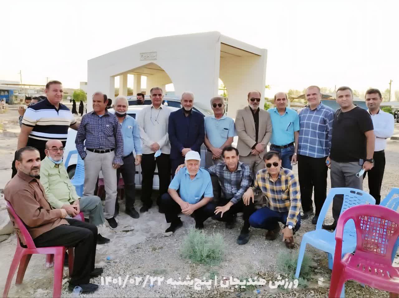 جمع پیشکسوتان فوتبال پرسپولیس هندیجان
(مهندس یوسف حیدری)