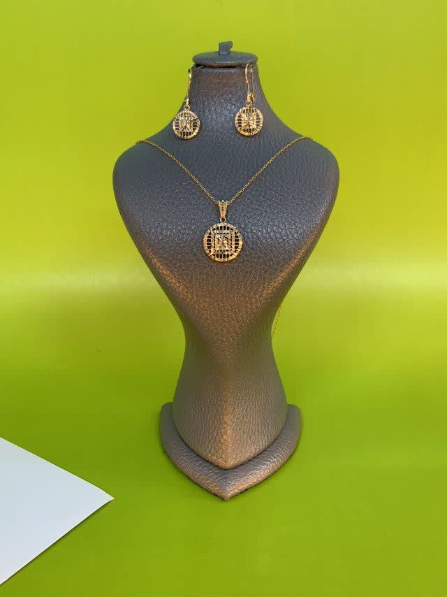 طلای مینیمال در اردکان