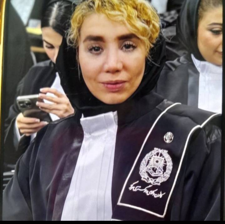 سپیده دهنمک | وکیل پایه یک دادگستری و باتجربه تهران
