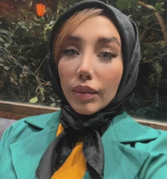 سپیده دهنمک | وکیل پایه یک دادگستری و باتجربه تهران
