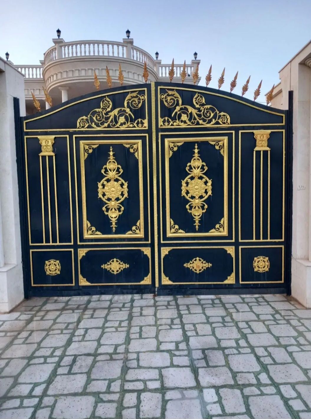 نقاشی ساختمان در ولنجک