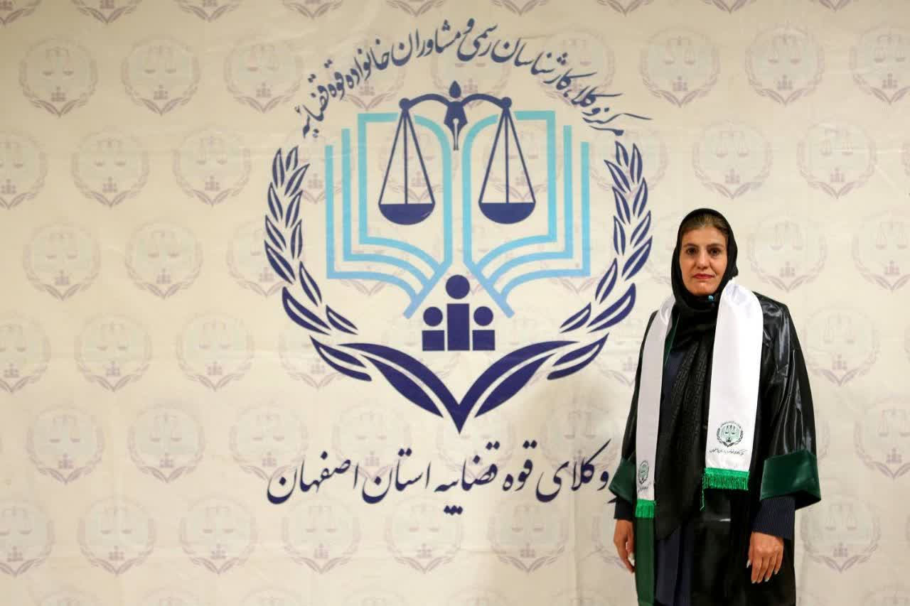 افسانه غفوری ورنوسفادرانی