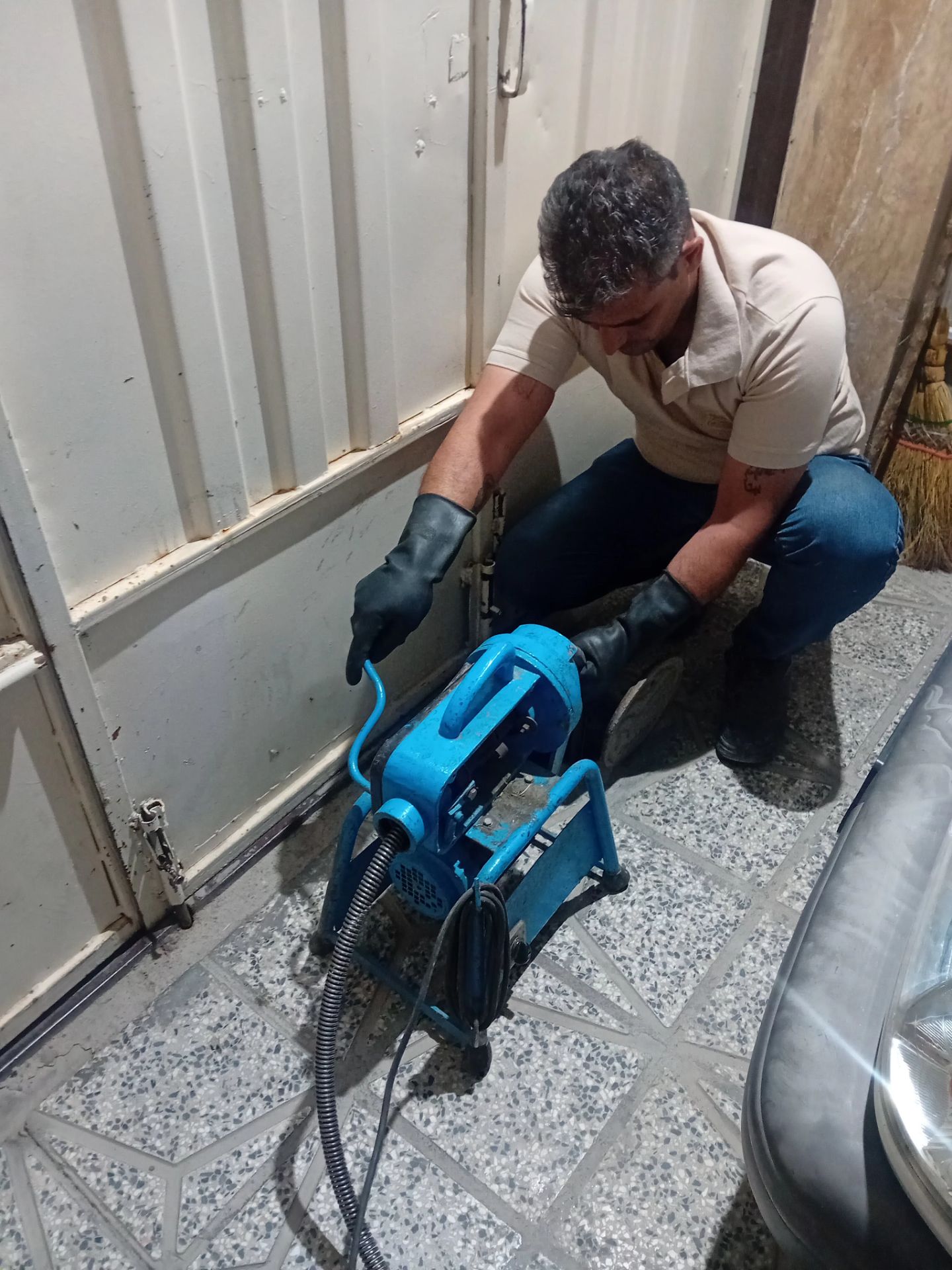 لوله بازکنی بالکن در بروجن