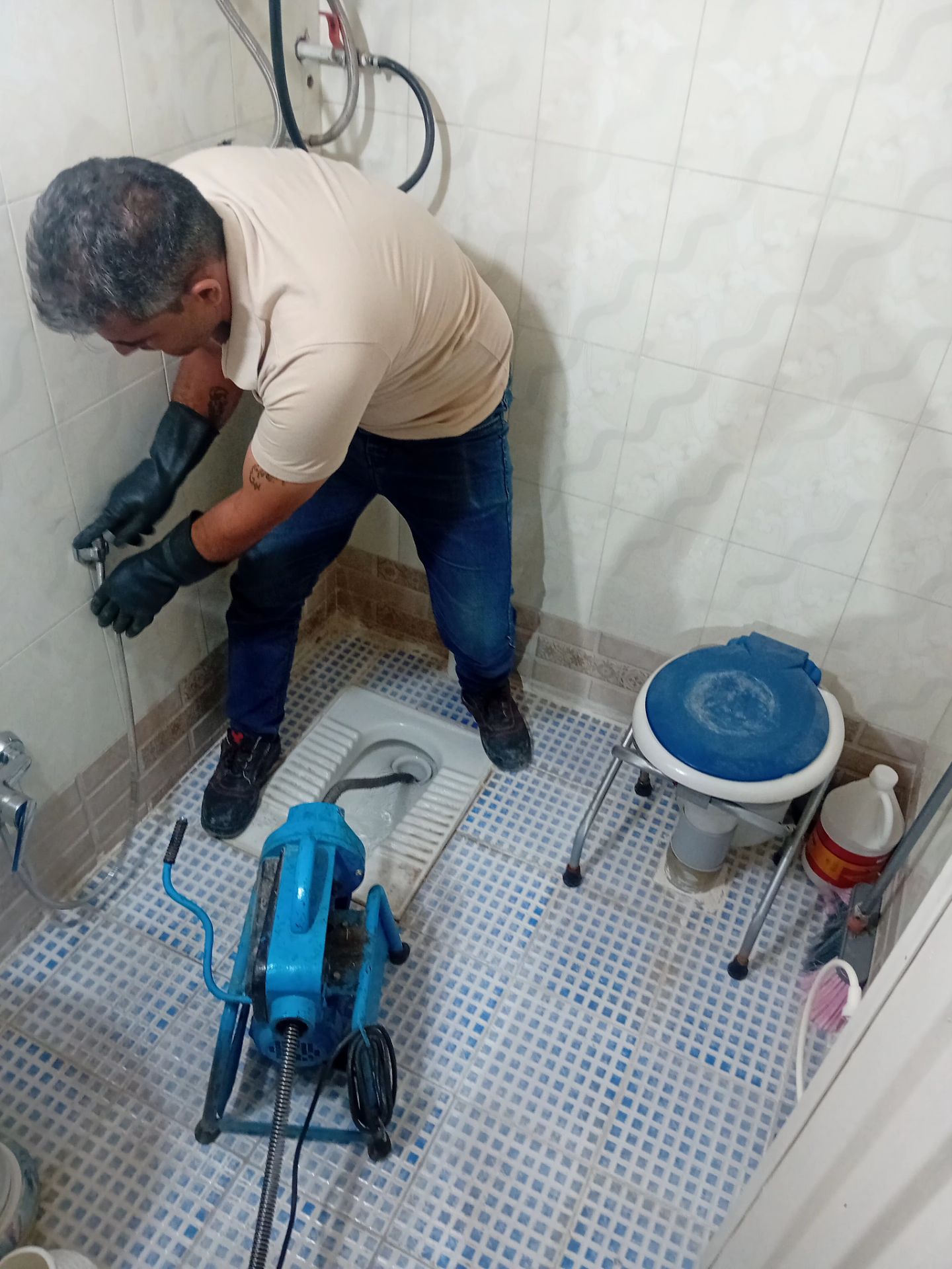 تشخیص ترکیدگی در بروجن وحومه