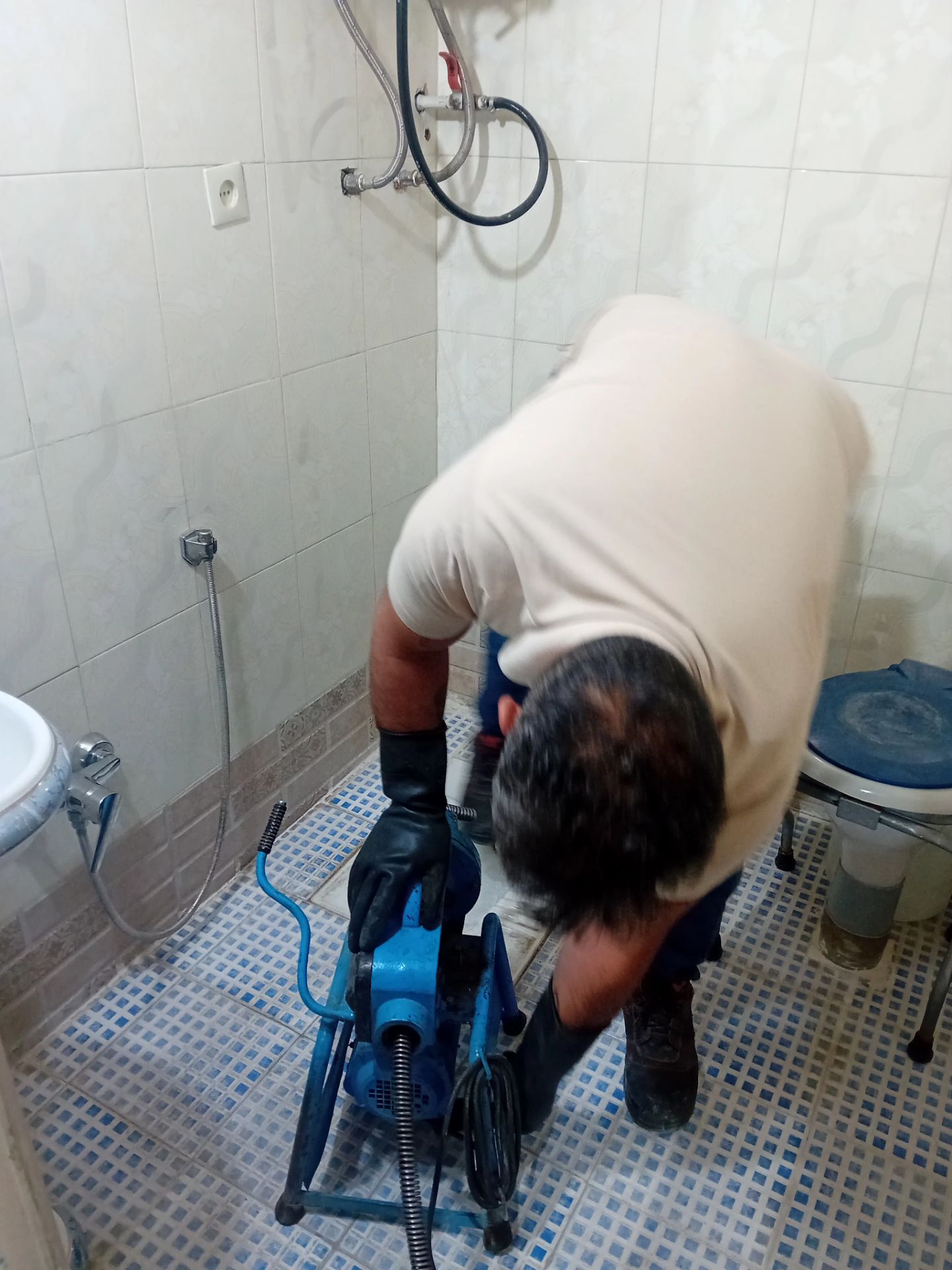 نشت یابی تخصصی در بروجن