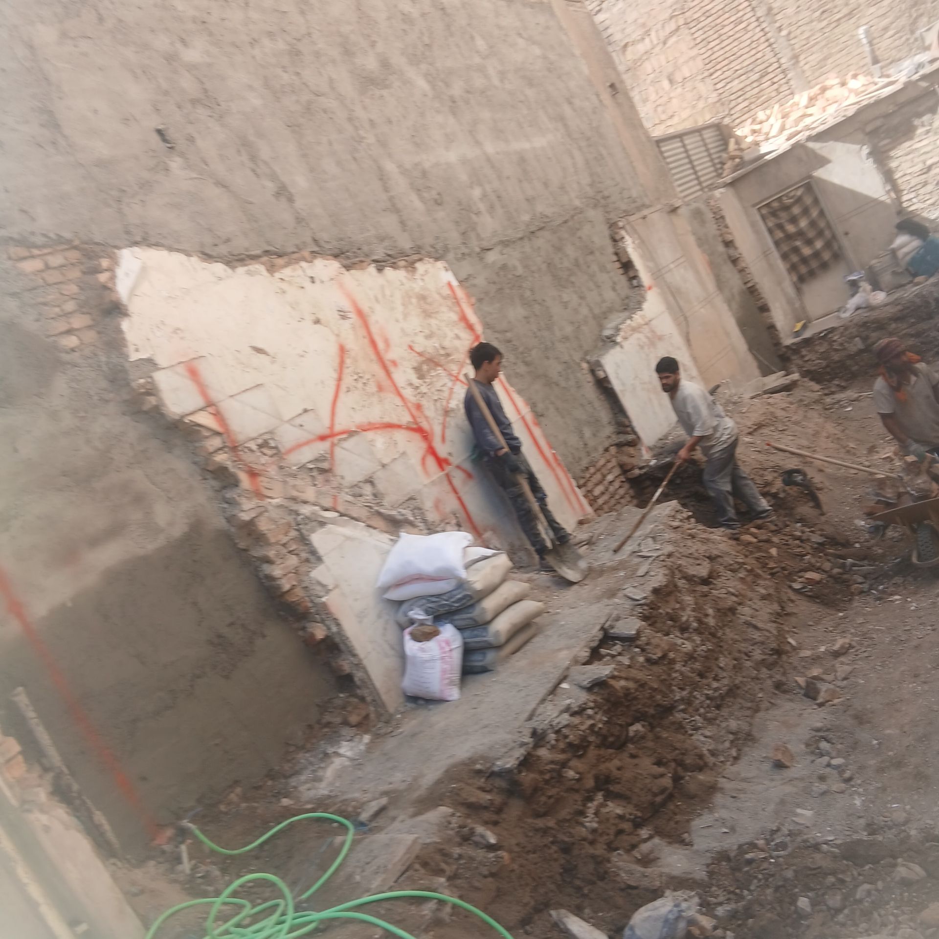 تخريب ساختمان در تهران