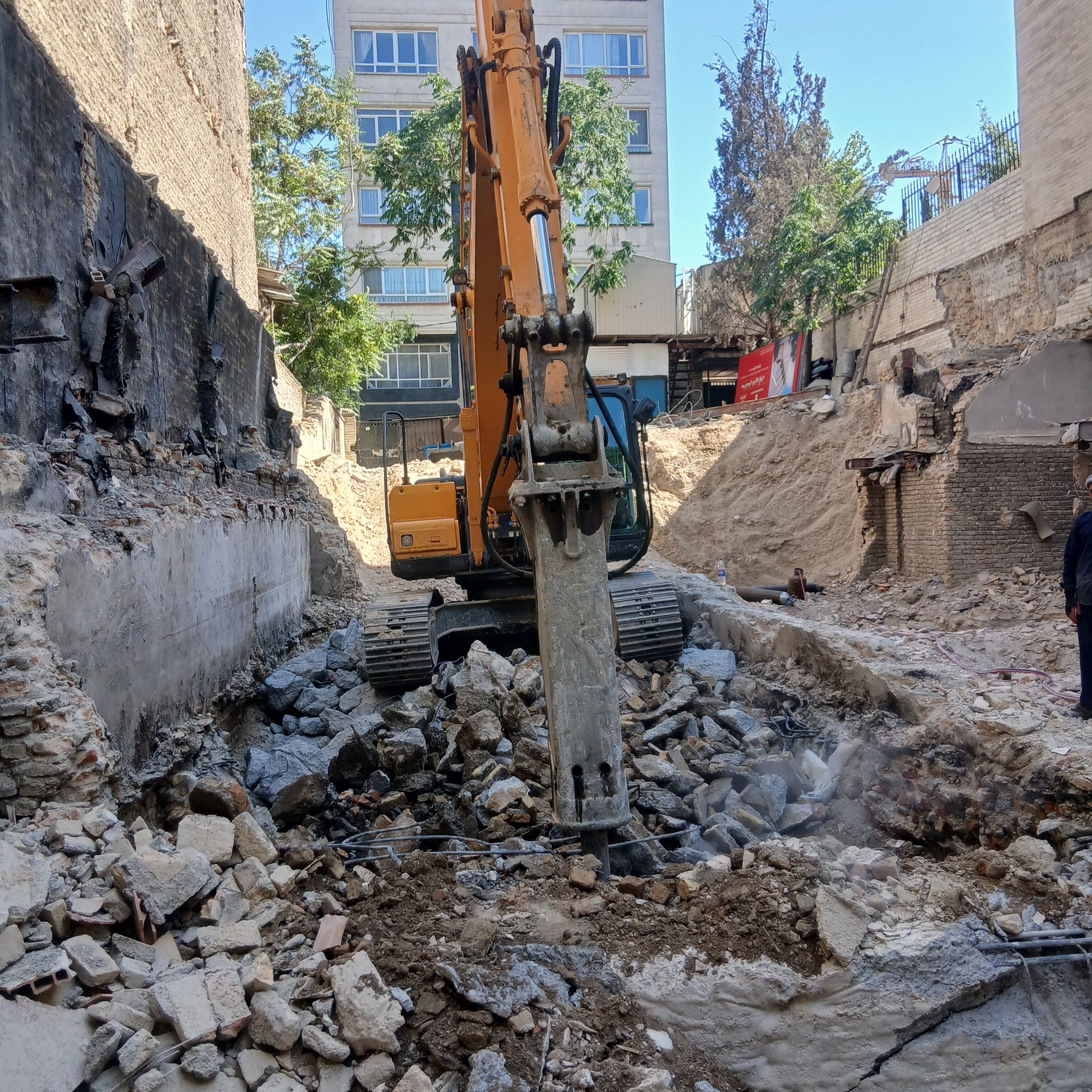 تخريب ساختمان در تهران