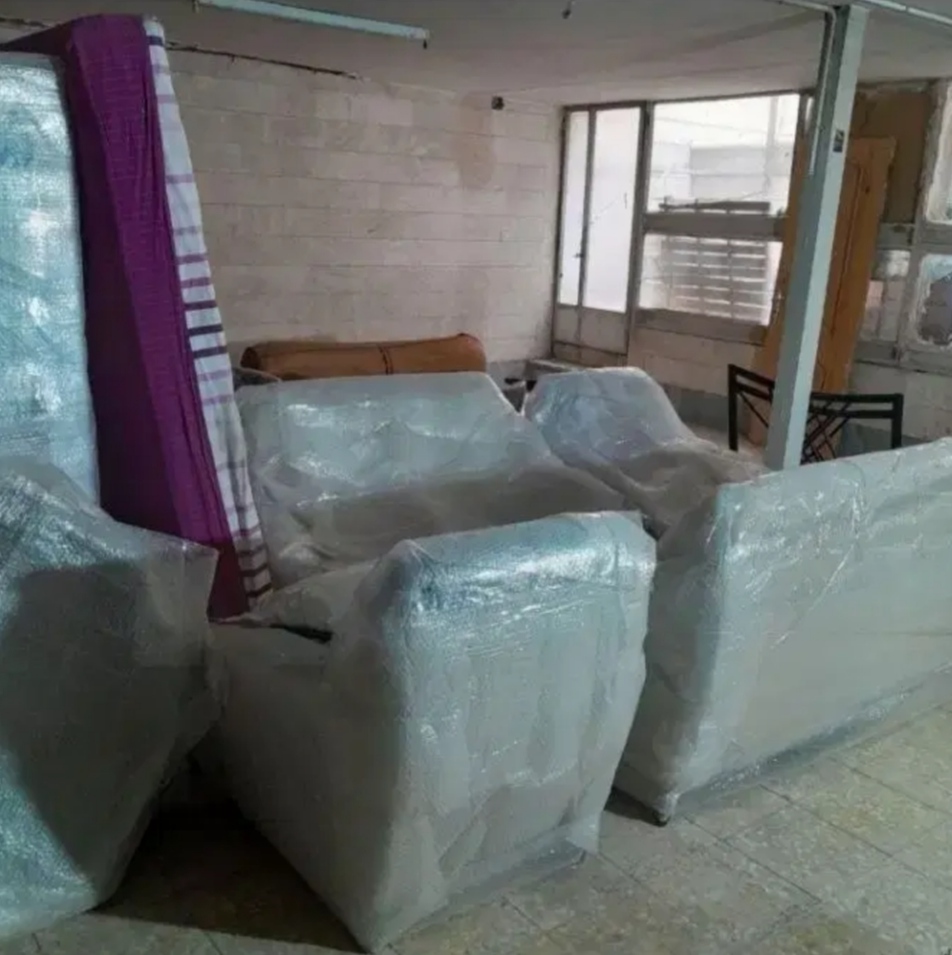 آمادهسازی اثاثیه برای حمل بار در کرج