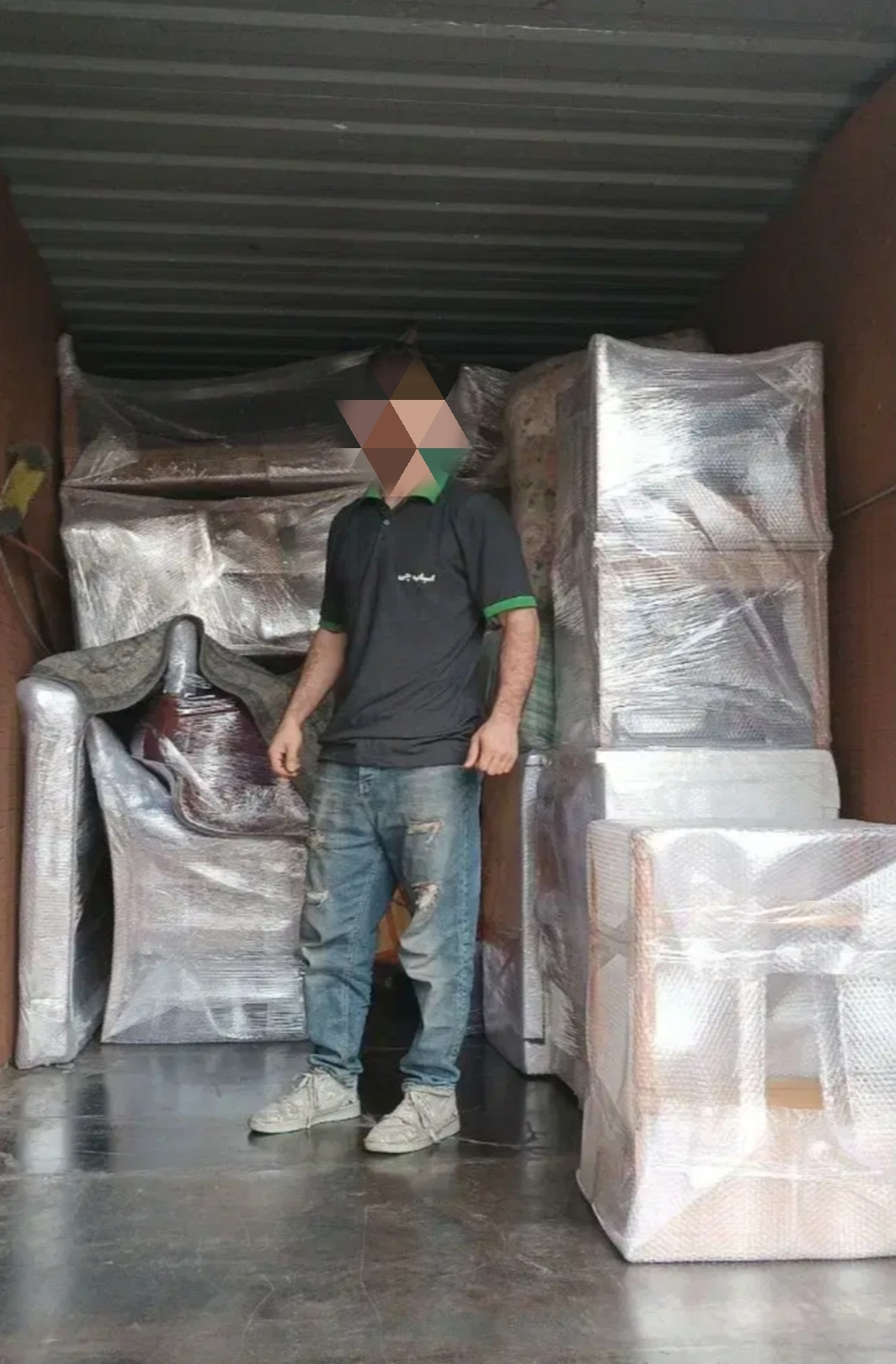 حمل اثاثیه منزل در کرج توسط کارگران اسباب چی کرج