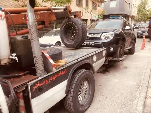 یدک کشی شبانه‌روزی روزی در تهران&nbsp;