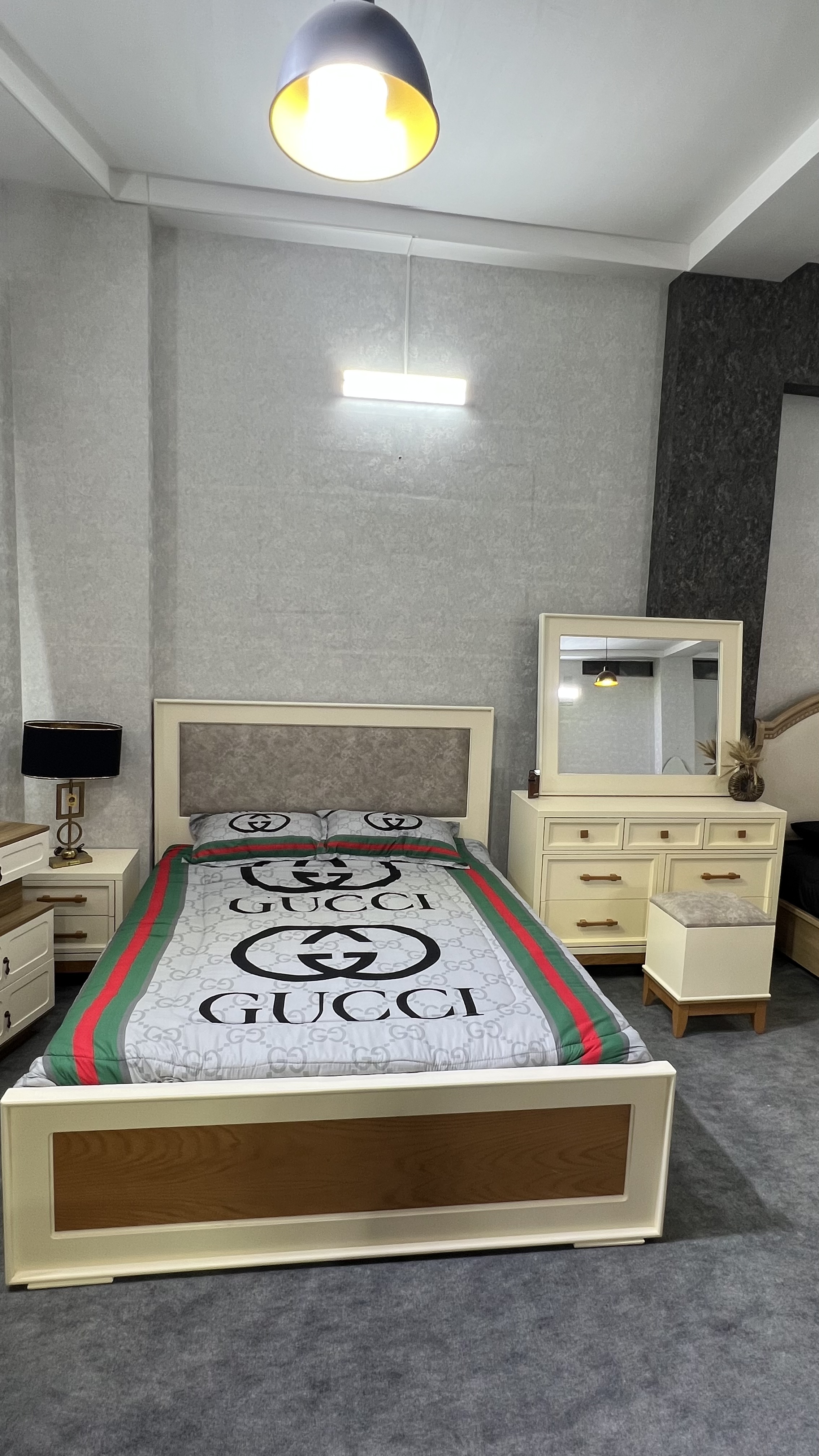سرویس خواب هرمس مبلمان وزراء
سرویس خواب هرمس فقط ۷۳میلیون😳🧨 کار شرکتی،رنگی میزآرایش دراوری و جادار پایه و دستگیره چوب کشو جواهرات صندلی باکسی پاتختی دوکشو این تخفیف ۴۰٪ فقط روی یک دست از این مدل قابل انجامه در تایم محدود⏳