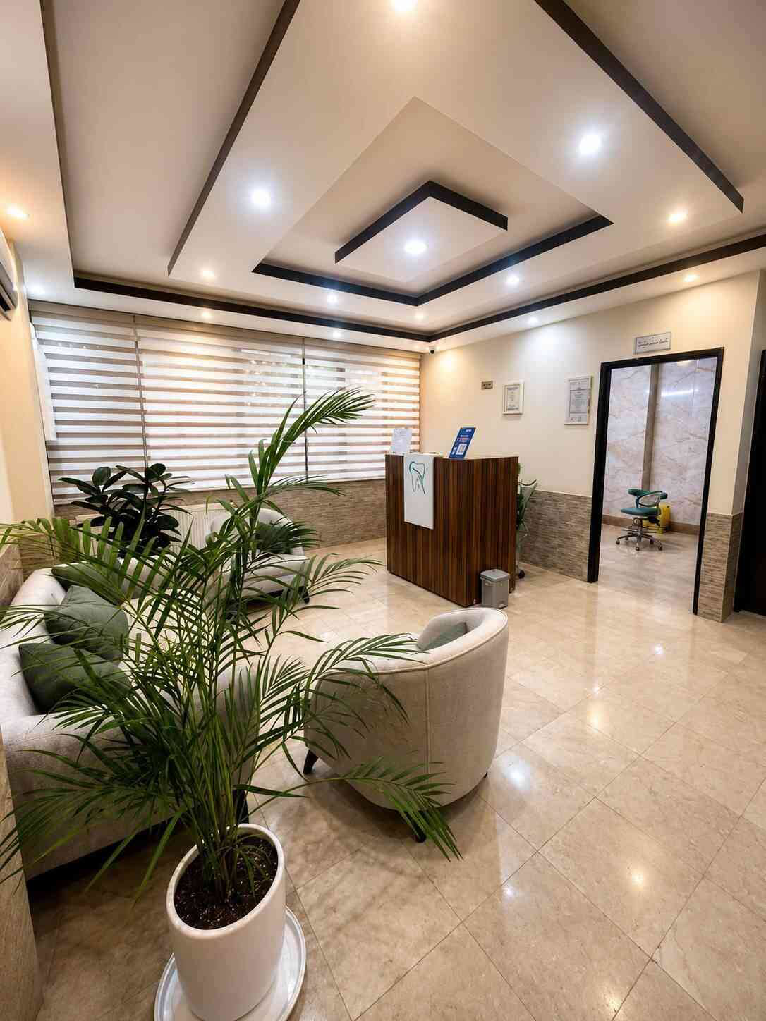 فضای داخلی مطب دندانپزشکی