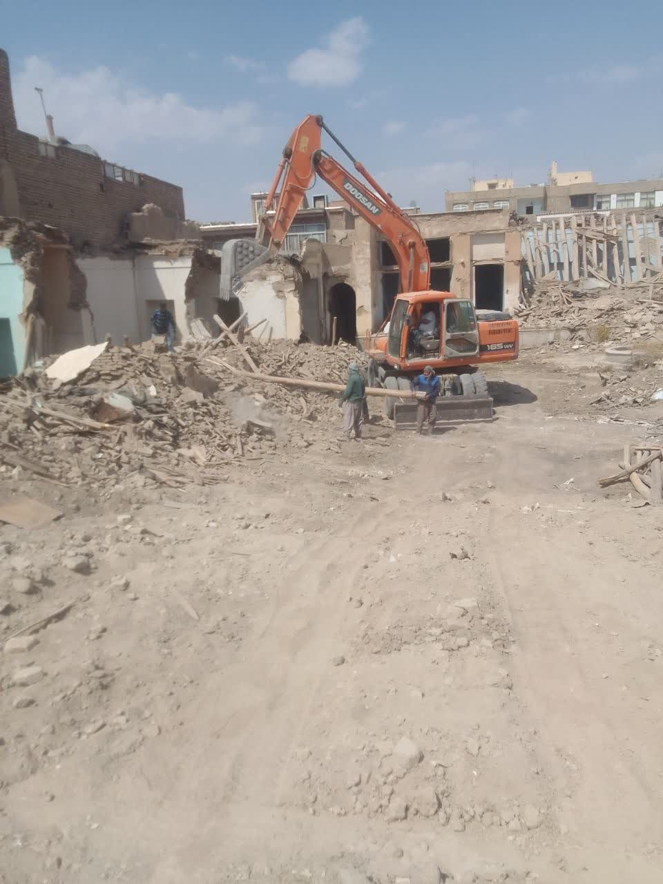 تخریب کار ساختمان در اصفهان