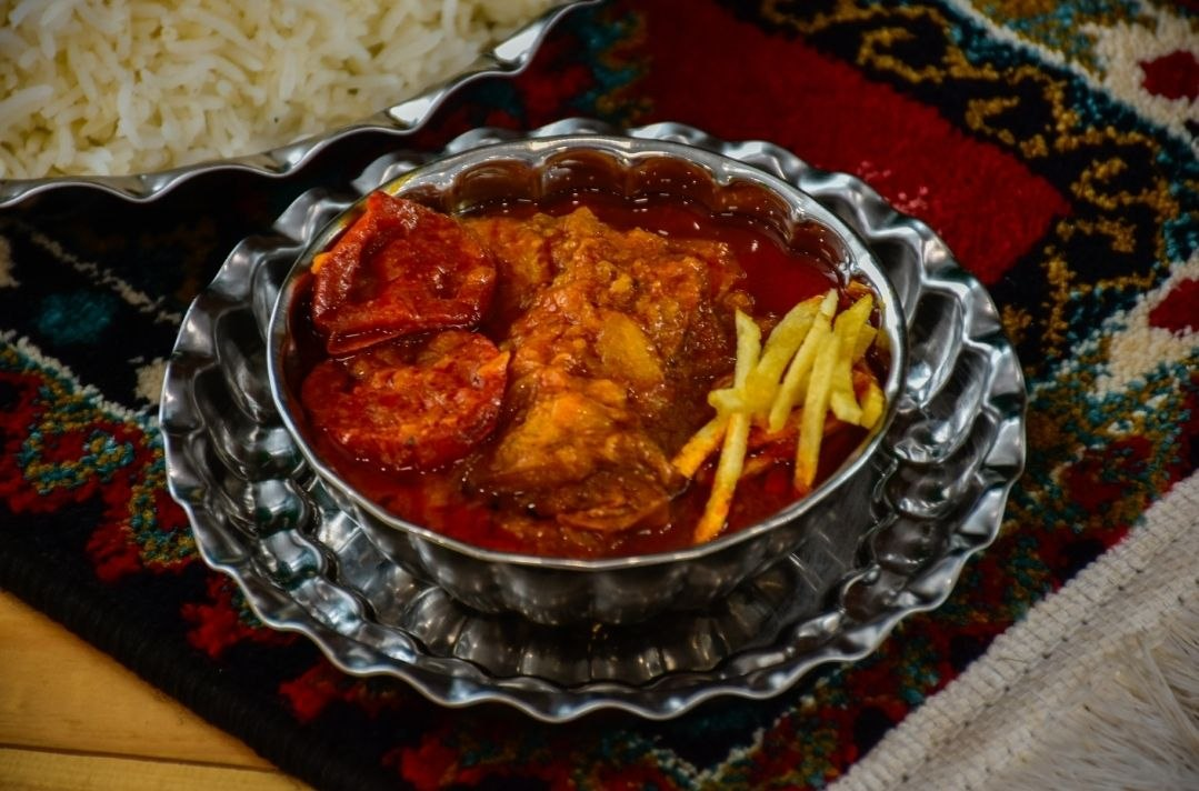 طعم اصیل غذاهای سنتی ایرانی ته چین مه چین